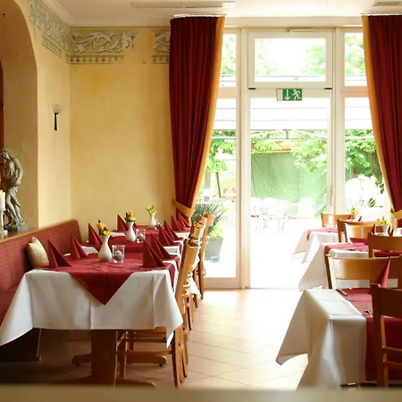 Pensionat Gaestehaus Am Wasserpark Rust