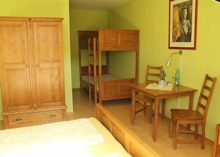 Gaestehaus Am Wasserpark 게스트하우스 3*